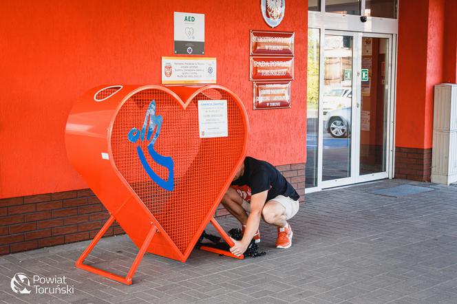 Wielkie serce stanęło pod Starostwem Powiatowym w Toruniu