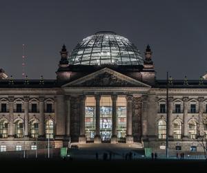 Reichstag, siedziba niemieckiego parlamentu, belin, proj. Foster and Partners