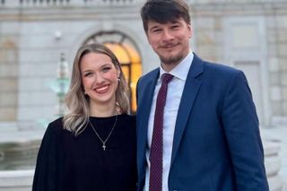 Dziewczyna Daniela Nawrockiego świętuje zaprzysiężenie prezydenta. Pokazała zdjęcie spod Pałacu Prezydenckiego