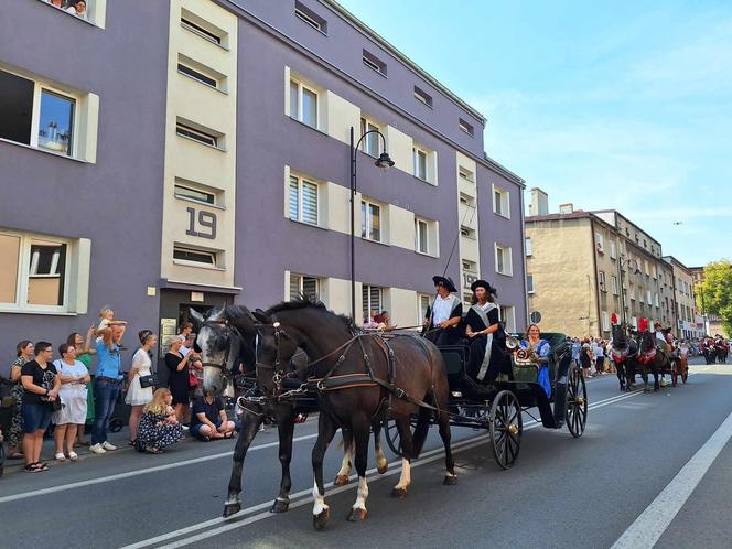 Gwarki 2024 w Tarnowskich Górach. Ulicami miasta przeszedł Pochód Gwarkowski