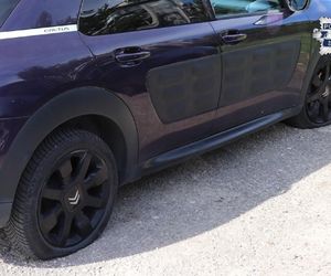 Wandal w Porębie zniszczył kilkanaście samochodów. To nie wszystko, co miał na sumieniu