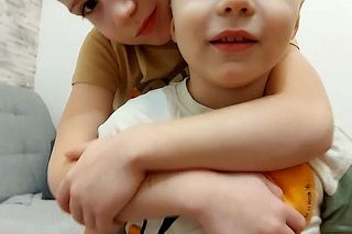 Adaś i Kubuś potrzebują 35 milionów żeby żyć. „Poczuliśmy, co to znaczy umierać ze strachu”