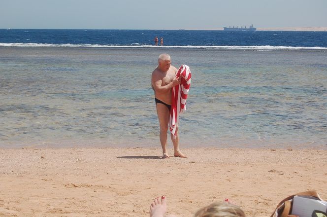 Piękna posłanka pojechała na wakacje z bliskim współpracownikiem Andrzeja Leppera! Pikantne zdjęcia!