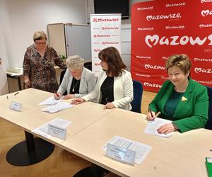 Symboliczne czeki odebrali już w Siedlcach przedstawiciele powiatów siedleckiego, sokołowskiego i węgrowskiego