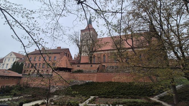 To najpiękniejszy zabytek w woj. warmińsko-mazurskim według AI. „Zachwyca strzelistą sylwetką”