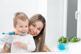Jak zachęcać dziecko do mycia zębów?