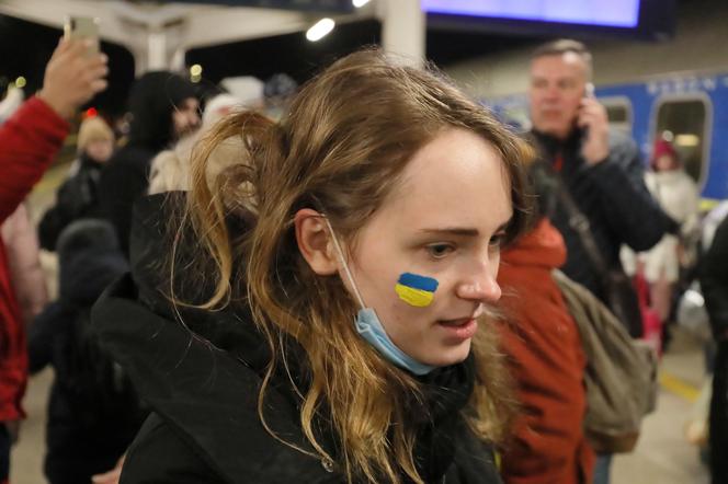Warszawa: Przyjazd pociągu z uchodźcami z Ukrainy 