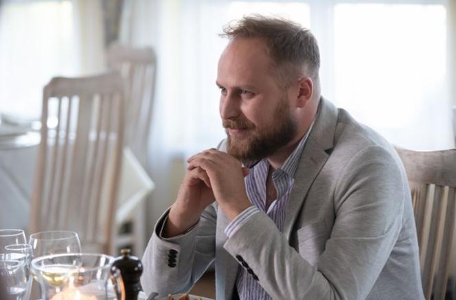 Na Wspólnej odc. 3185 - opis, streszczenie: Paweł inwestuje milion w podejrzany biznes