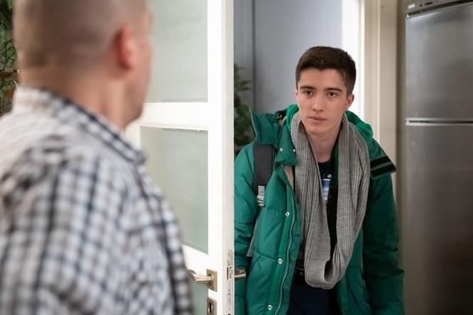 Na Wspólnej odcinek 2858, Franek (Natan Czyżewski), Bogdan (Wojciech Brzeziński)