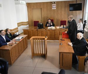 Kaczyński spotkał się z Brejzą przed sądem