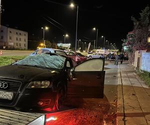 Mercedesem staranował 9 aut. Nocna demolka na Targówku