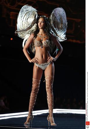 Victoria s Secret Fashion Show 2017 - Lais Ribeiro