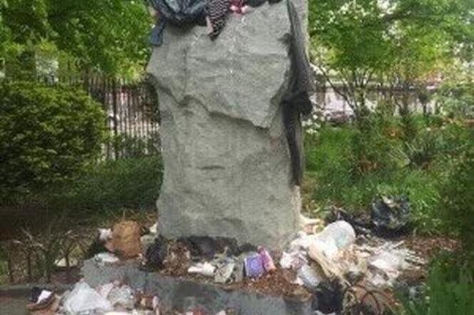Pomnik Popiełuszki w NYC