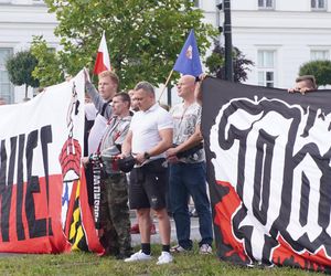 Godzina W w Sosnowcu. Mieszkańcy Zagłębia oddali hołd w 81. rocznicę Powstania Warszawskiego