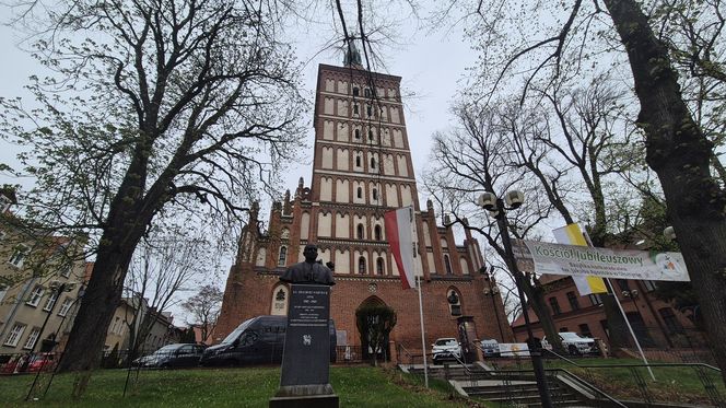 To najpiękniejszy zabytek w woj. warmińsko-mazurskim według AI. „Zachwyca strzelistą sylwetką”