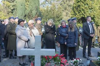 Obchody 5 rocznicy katastrofy smoleńskiej na warszawskich Powązkach.