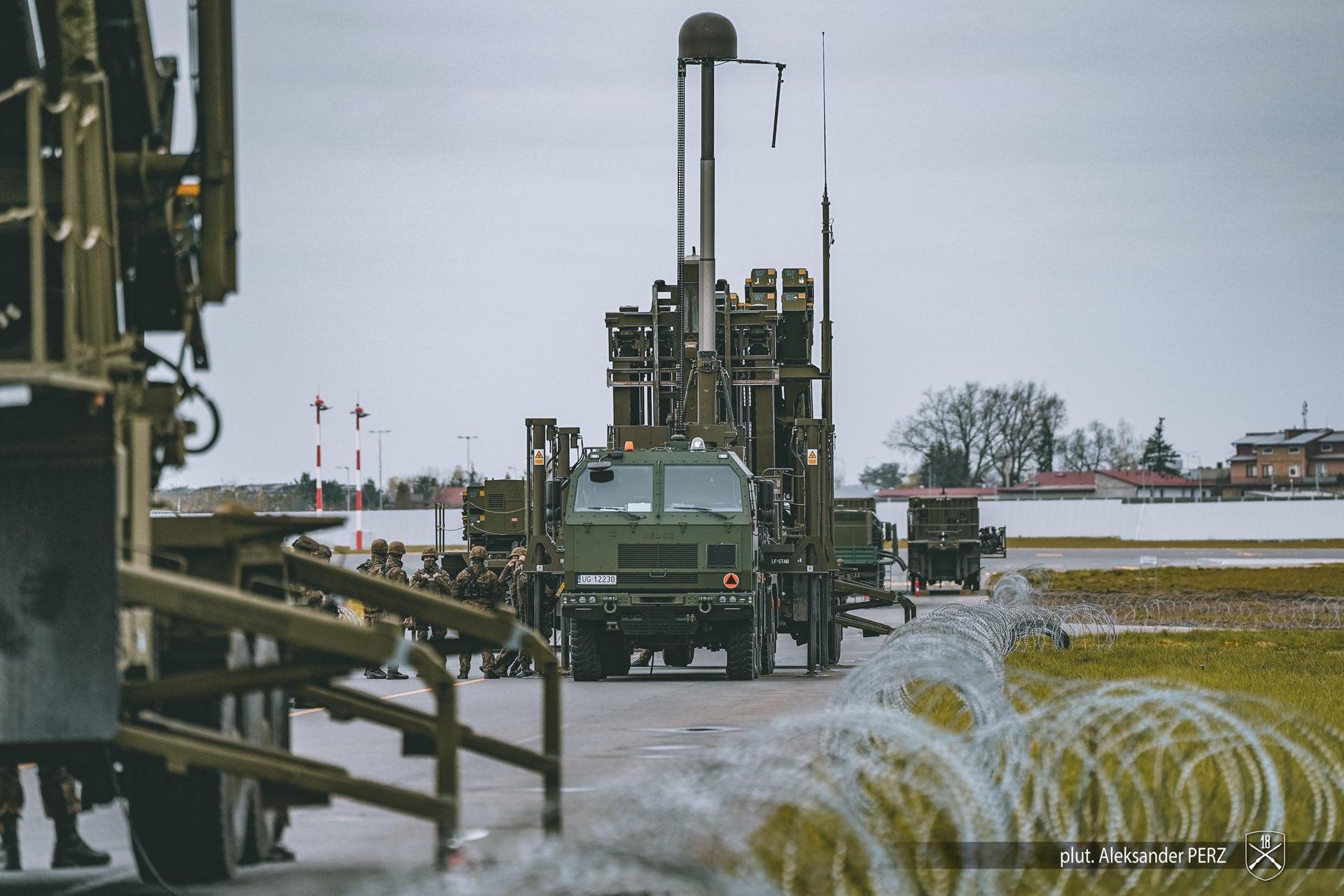 System łączności i wyrzutnia baterii Patriot