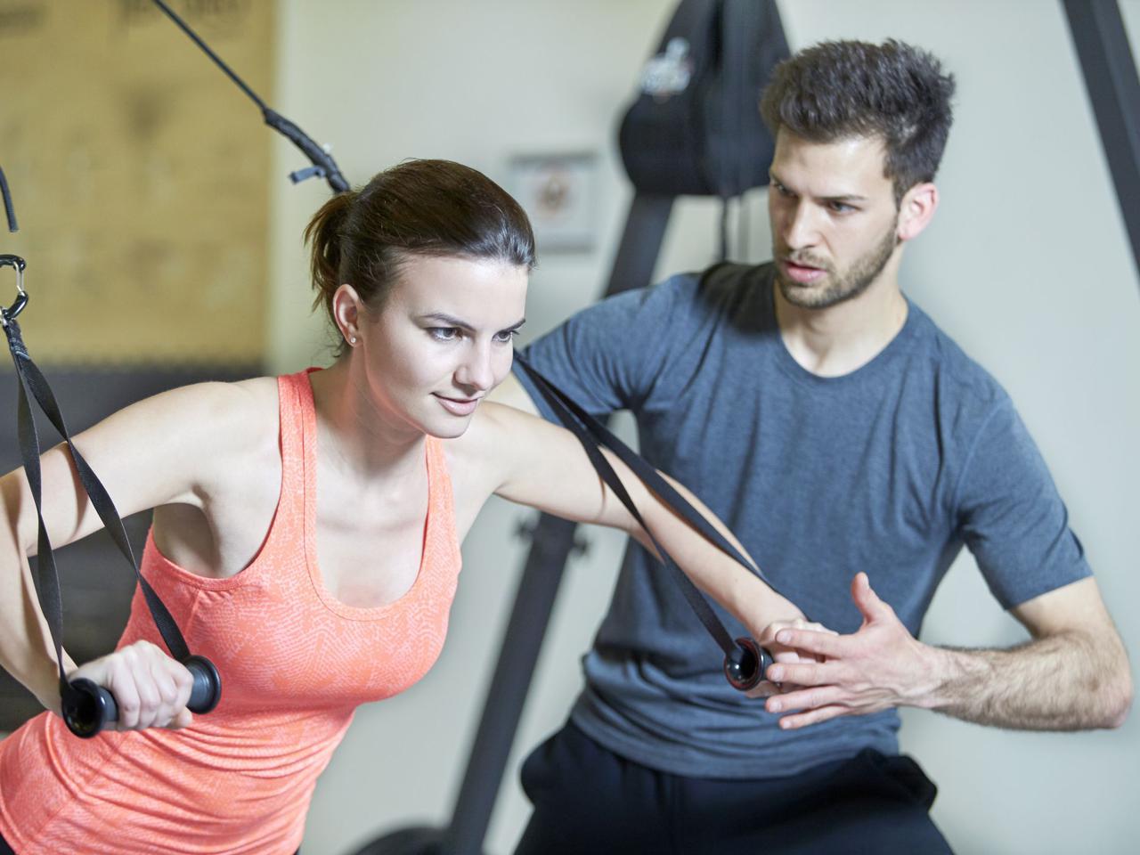 8 porad, jak uniknąć kontuzji na siłowni