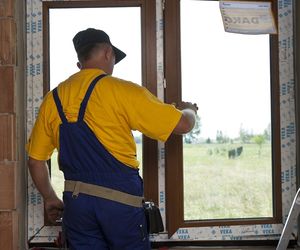 Zdaniem eksperta. Jak uniknąć błędów podczas montażu okien 