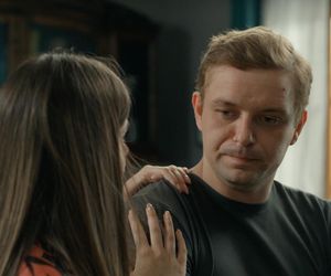 Barwy szczęścia, odcinek 3056: Hubert (Marek Molak), Agata (Natalia Zambrzycka) 