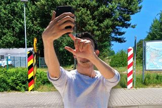 Za selfie można słono zapłacić, a nawet trafić do aresztu. Nowe przepisy będą bezlitosne