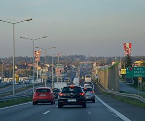 Bezterminowe prawo jazdy wkrótce straci ważność. Kiedy trzeba będzie je wymienić?