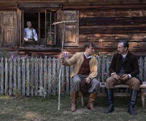 Dewajtis, odcinek 1: Marta (Ada Szczepaniak), Łukasz (Dawid Dziarkowski), Piotr Wojnat (Wojciech Skibiński) 