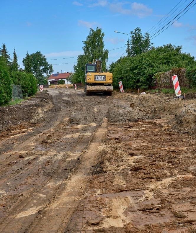 Przebudowa drogi spowodowała spore utrudnienia. Zamknięta dla ruchu jest ul. Tadeusza Kościuszki w Przesmykach