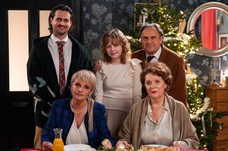 Barwy szczęścia odc. 3019: Herman (Maciej Raniszewski), Emilka (Jessica Frankiewicz), Jerzy (Bronisław Wrocławski), Małgorzata (Adrianna Biedrzyńska), Józefina (Elżbieta Jarosik)