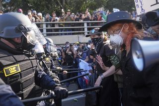 USA czekają wojny? Trump wysłał wojsko. O co chodzi?