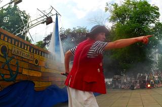 Kosmiczna Podróż Guliwera na placu Solidarności