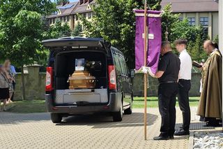 Katarzyna zginęła z rąk męża. Pożegnały ją tłumy. Droga do pracy zamieniła się w drogę do wieczności