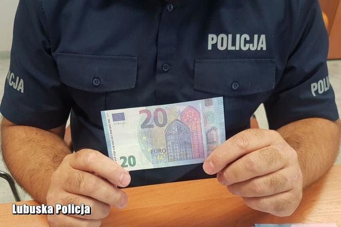 Zielona Góra: Akcja Policji na stacji paliw. Podróżujący BMW chcieli płacić "fałszywkami"