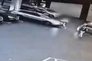 Groza przy centrum handlowym