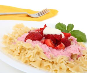 Ulubione danie Igi Świątek? Makaron z truskawkami jak u babci – prosty, pyszny i kultowy