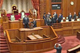 Zbigniew Ziobro: Prezydent Komorowski zrobił z siebie MAŁPĘ w japońskim parlamencie!