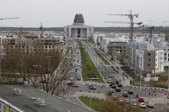 To najwyższy kościół w Warszawie. Jego budowa kosztowała 220 mln zł! W jego wnętrzu znajduje się symboliczny grób Jana Pawła II