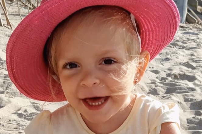 U 6-letniej Milenki wykryto “dziecięcego Alzheimera”. Ta sama choroba zabrała jej brata