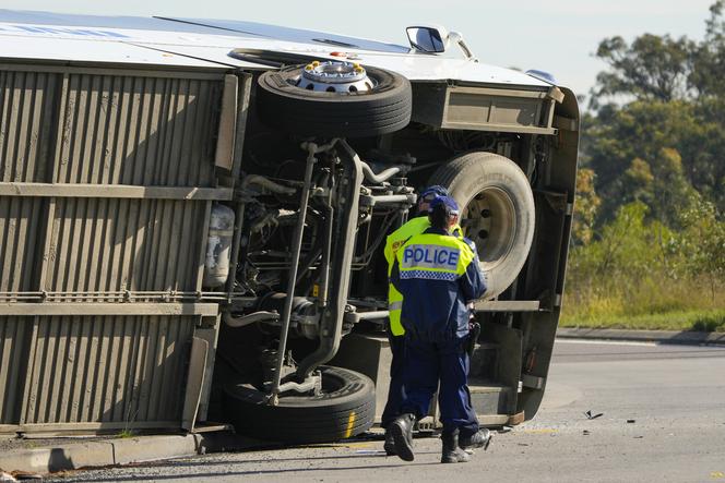 Tragiczny wypadek autokaru w Australii. Nie żyją goście weselni