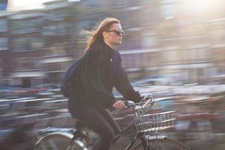 Limity prędkości i tablice rejestracyjne dla rowerów! Chcą ukrócić niebezpieczne zachowania rowerzystów