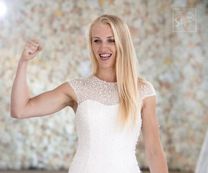 Katarzyna Zillmann wybierała suknię ślubną u Janachowskiej. Zachwycała naturalnym urokiem