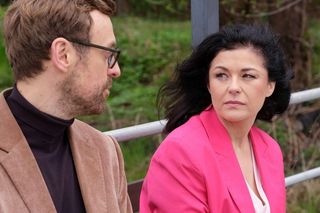 M jak miłość odc. 1872 po wakacjach. Kinga (Katarzyna Cichopek), Dariusz Hoffman (Mateusz Rusin)