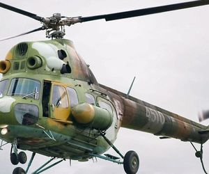 Wojskowy śmigłowiec Mi-2 musiał awaryjnie lądować  w Złotnikach Kujawskich pod Inowrocławiem. Na pokładzie było dwóch pilotów 