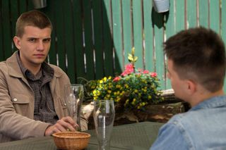 M jak miłość odc. 1882. Mateusz (Rafał Kowalski), Janek Winiar (Jakub Sirko)