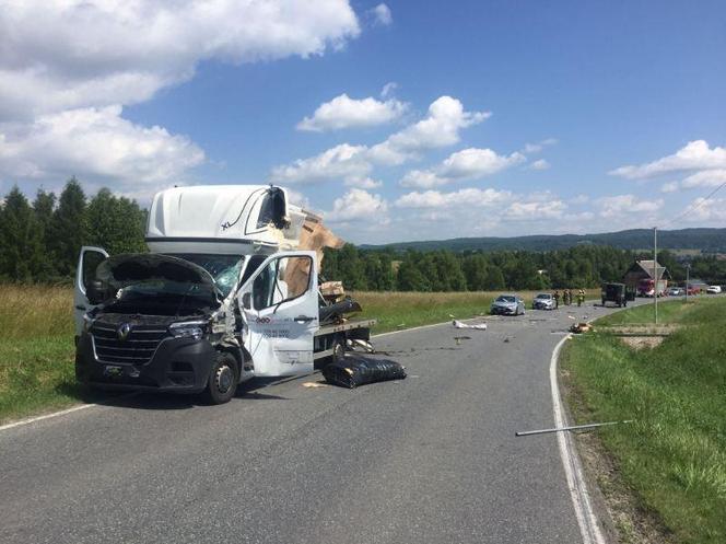  Wypadek z udziałem wojskowego pojazdu w Humniskach. Żołnierze przewozili niewybuch 