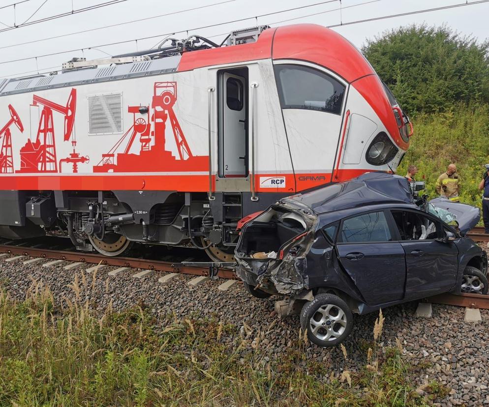 Wjechał pod nadjeżdżający pociąg, zginął na miejscu. Ruch kolejowy w okolicach Lublina jest wstrzymany