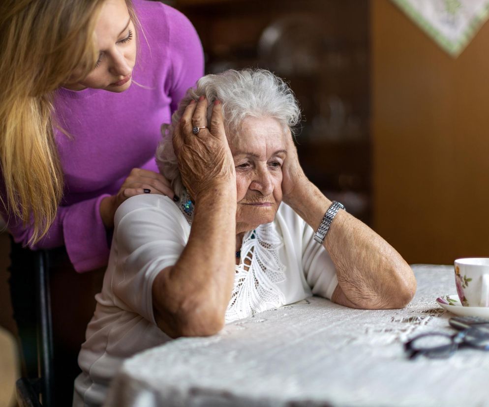 Większe ryzyko złamań i nasilenie objawów demencji. Mało znane skutki popularnych leków