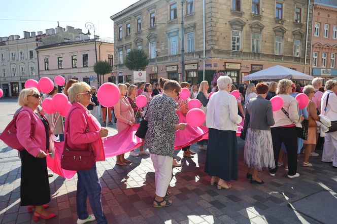 W centrum Lublina królował róż! Przez miasto przeszedł Marsz Różowej Wstążki