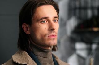 	Barwy szczęścia odc. 2825. Cezary Rawicz (Marcel Opaliński)