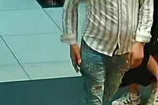 Policja opublikowała wizerunki sprawców kradzieży w Outlet Parku